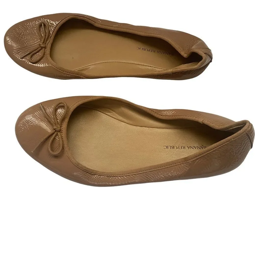 Banana Republic Ballet Flat Womens 8.5 Tan Patent Leather Bow Round‎ Toe Classic